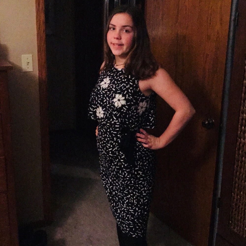 Black/white casual dress